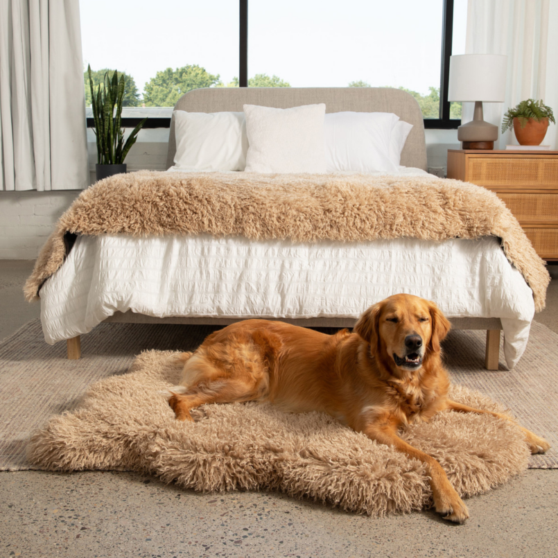 PupRug Luxe Faux Fur Orthopedic Dog Bed – Plush Sheep Tan
